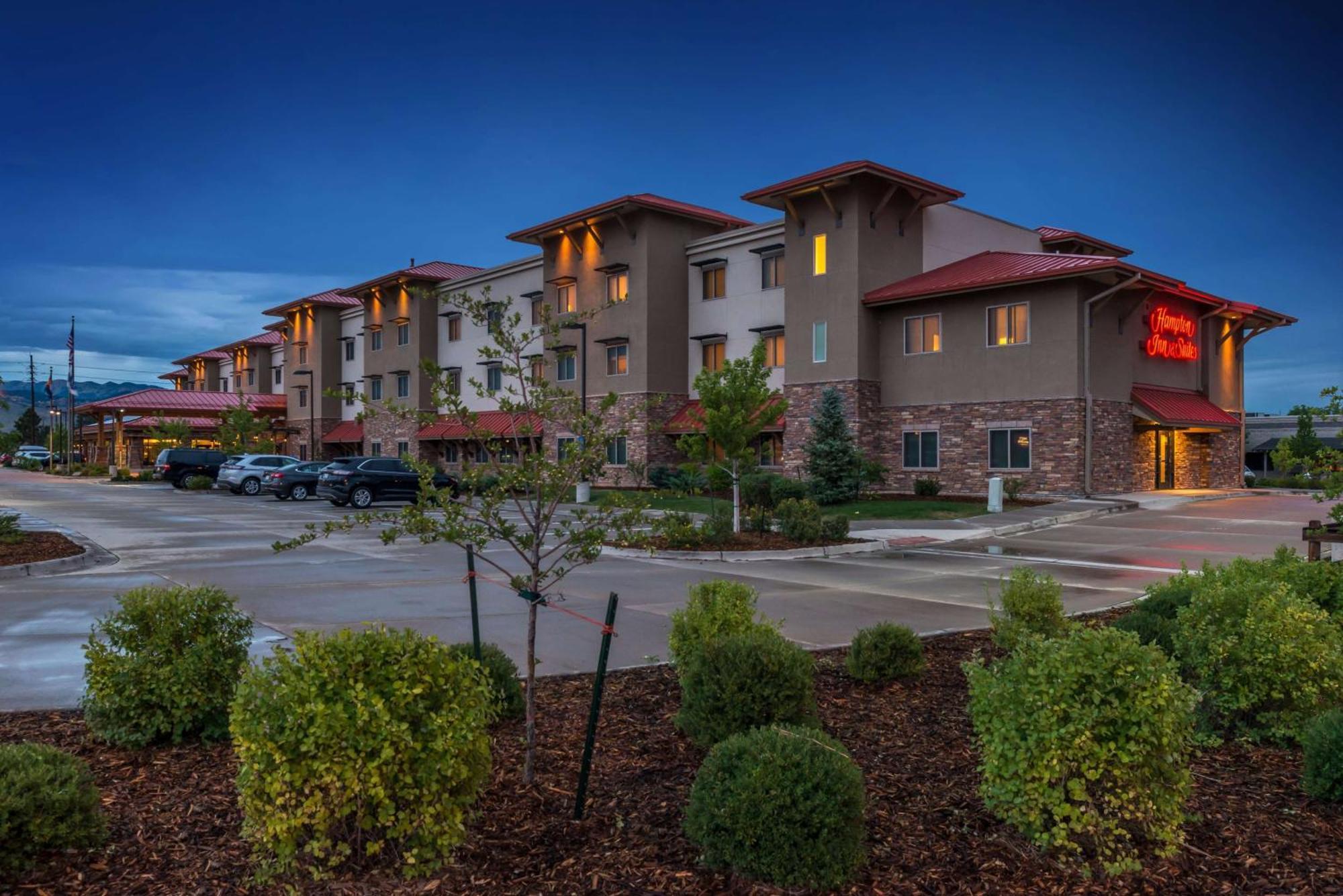 Hampton Inn & Suites Boulder North Exterior photo